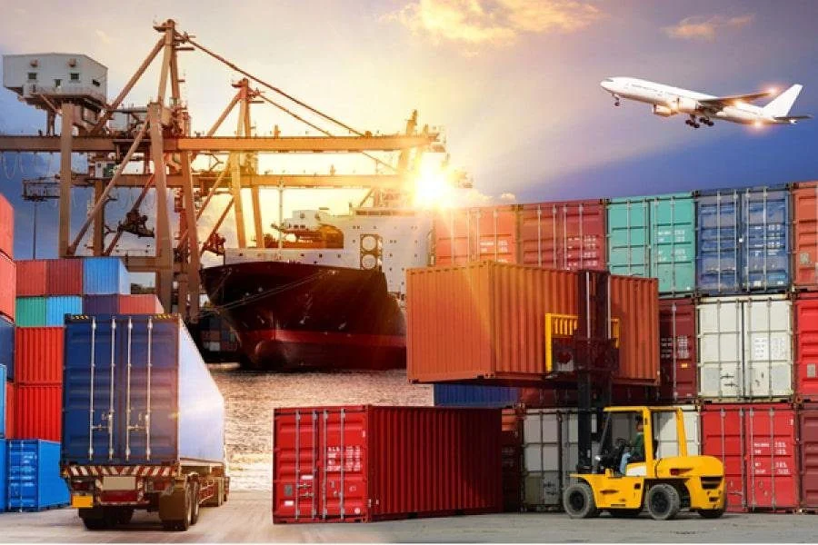 الآثار المترتبة على التجارة عبر الحدود