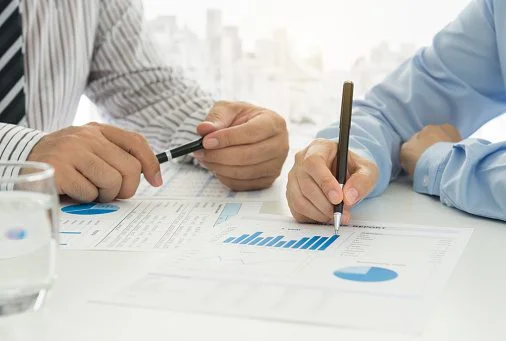 خدمة ESR في الإمارات العربية المتحدة استشارات الانشطة الاقتصادية الواقعية
