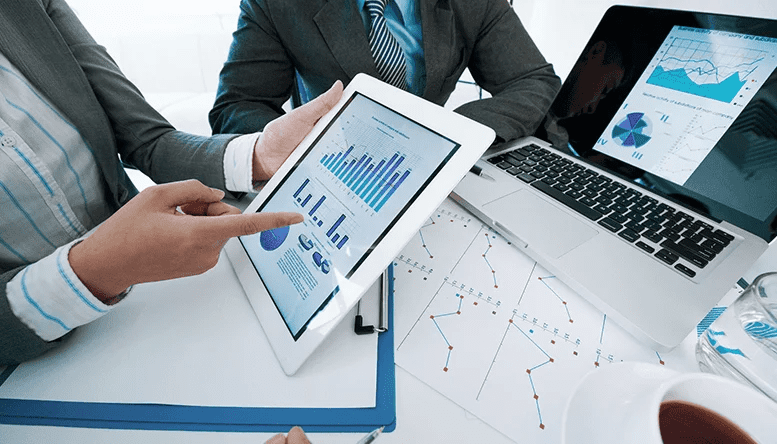 迪拜会计师事务所的关键角色与职责