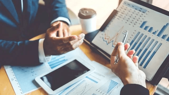 通过定期审计提高运营效率